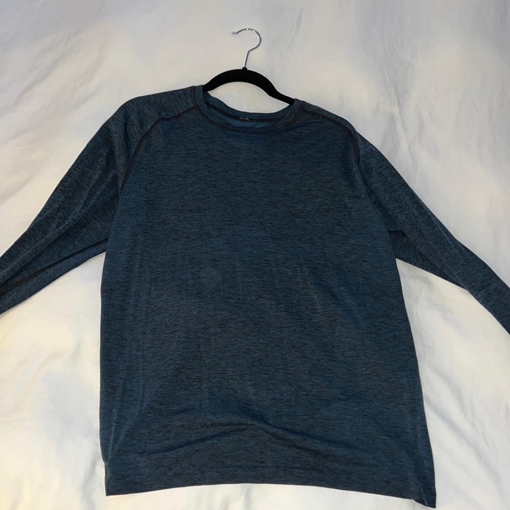 Blue lululemon long sleeve shirt men, size L